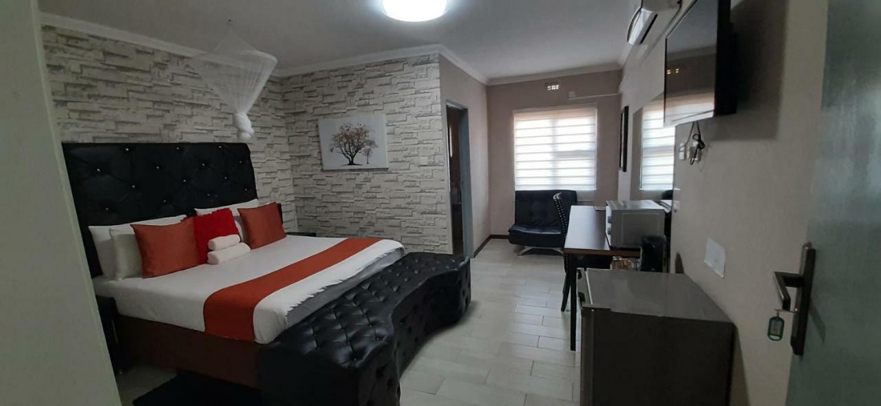 The New Mall Guesthouse Maun Kültér fotó